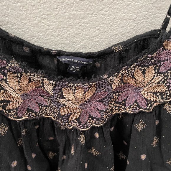 American Eagle - Black Floral Embroidered Tanktop - Picture 3 of 3
